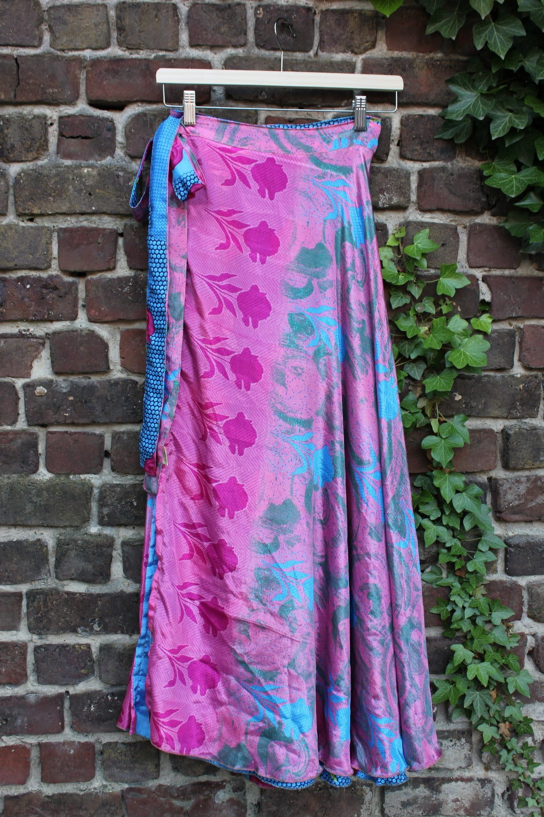 Long reversible skirt