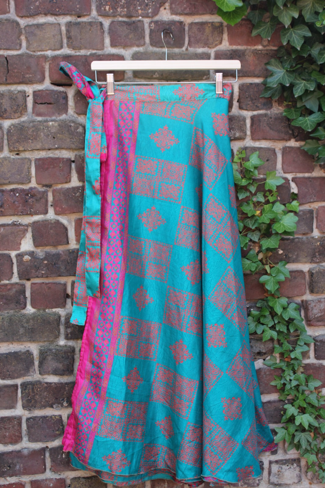 Long reversible skirt