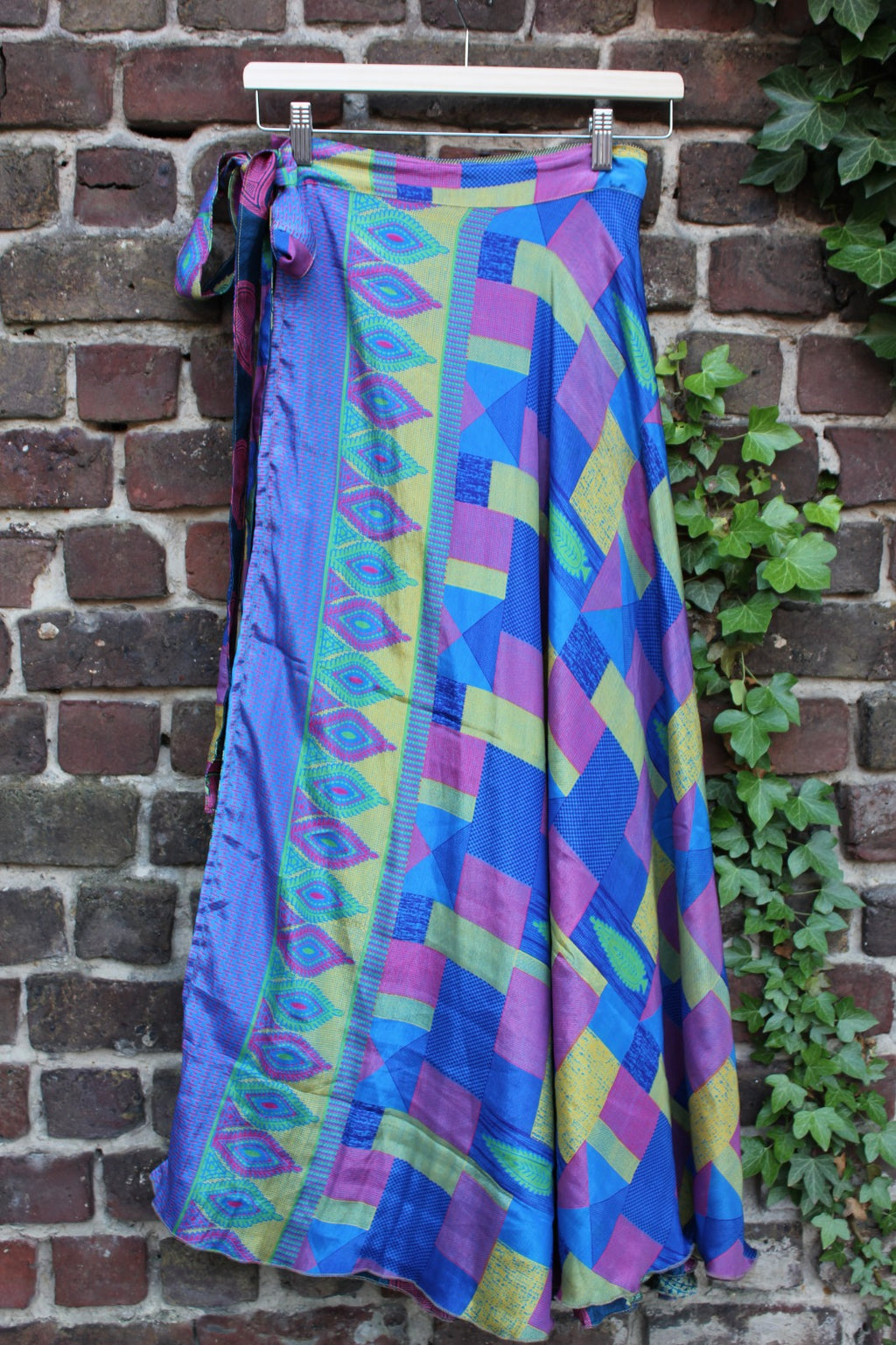 Long reversible skirt