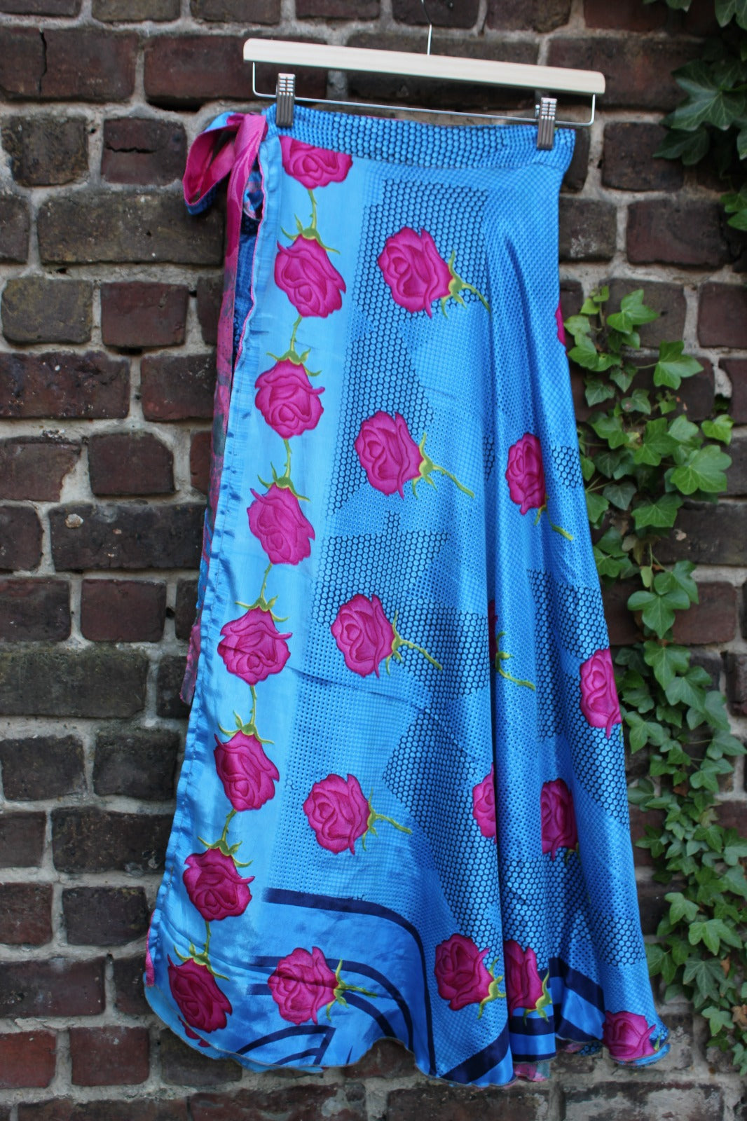 Long reversible skirt