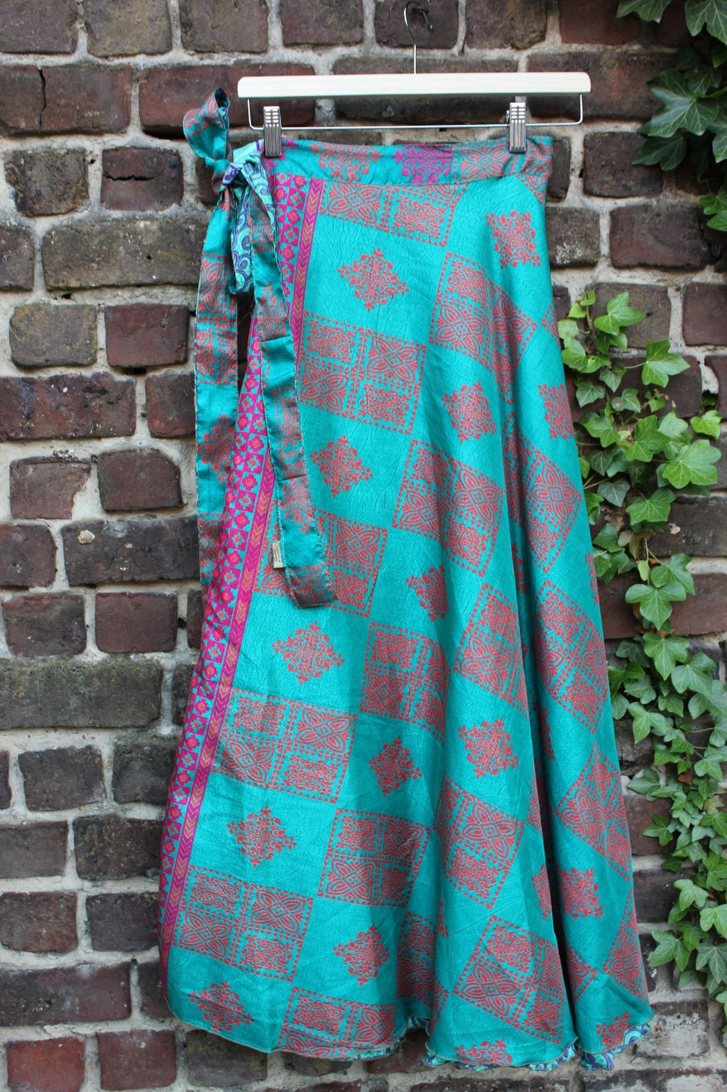 Long reversible skirt