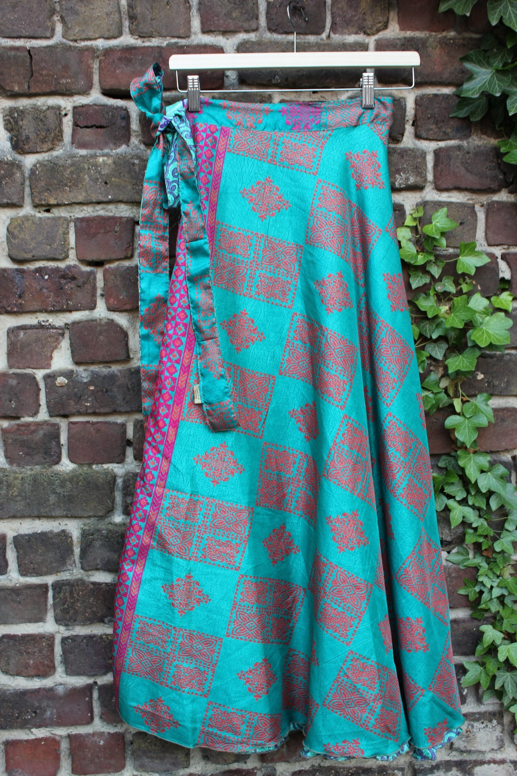 Long reversible skirt