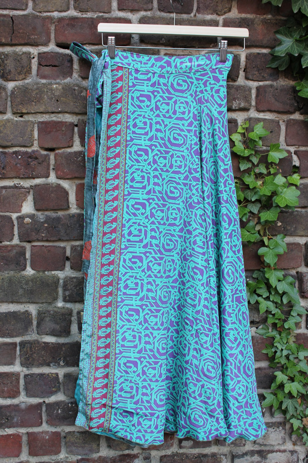 Long reversible skirt