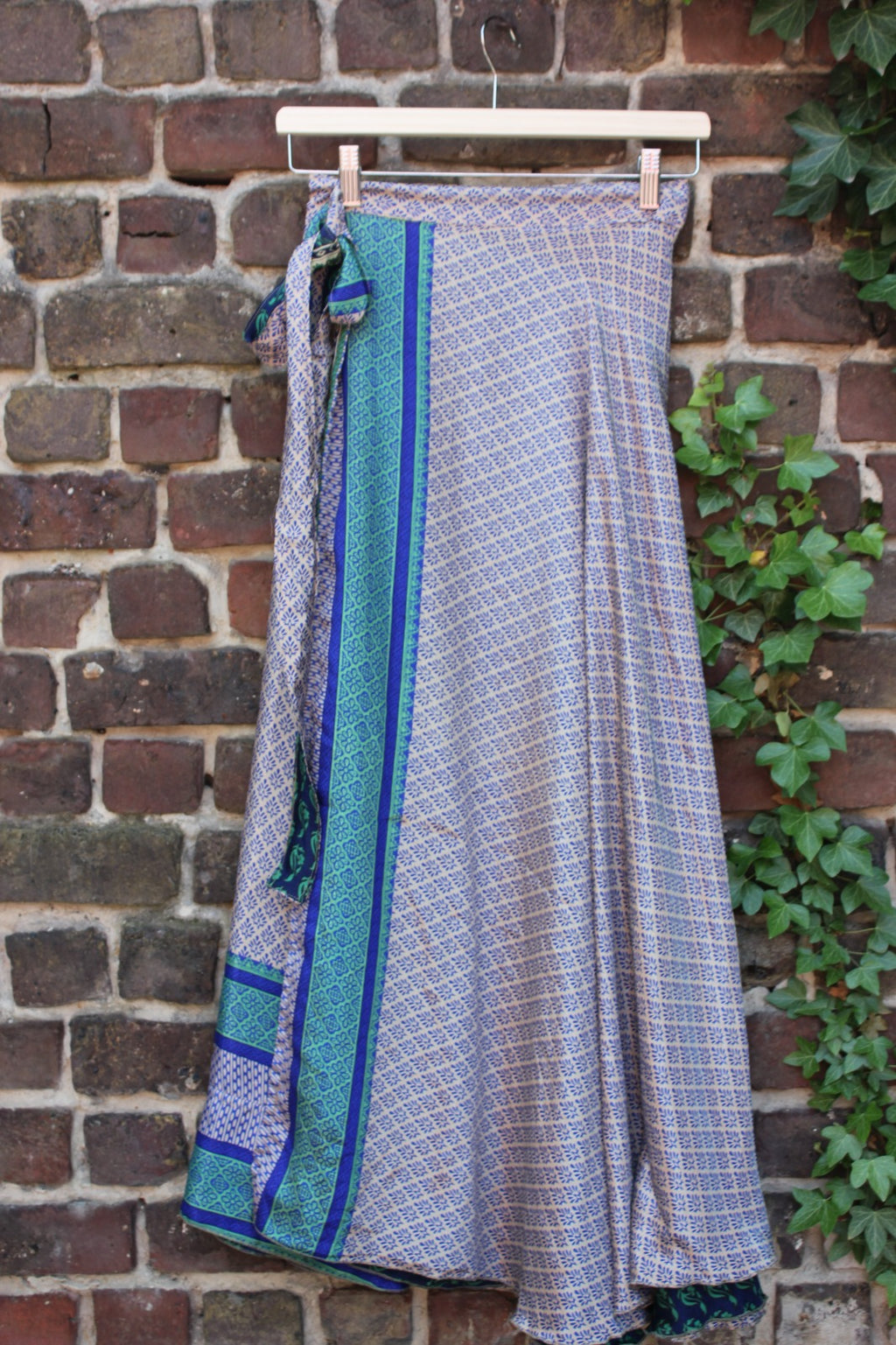 Long reversible skirt