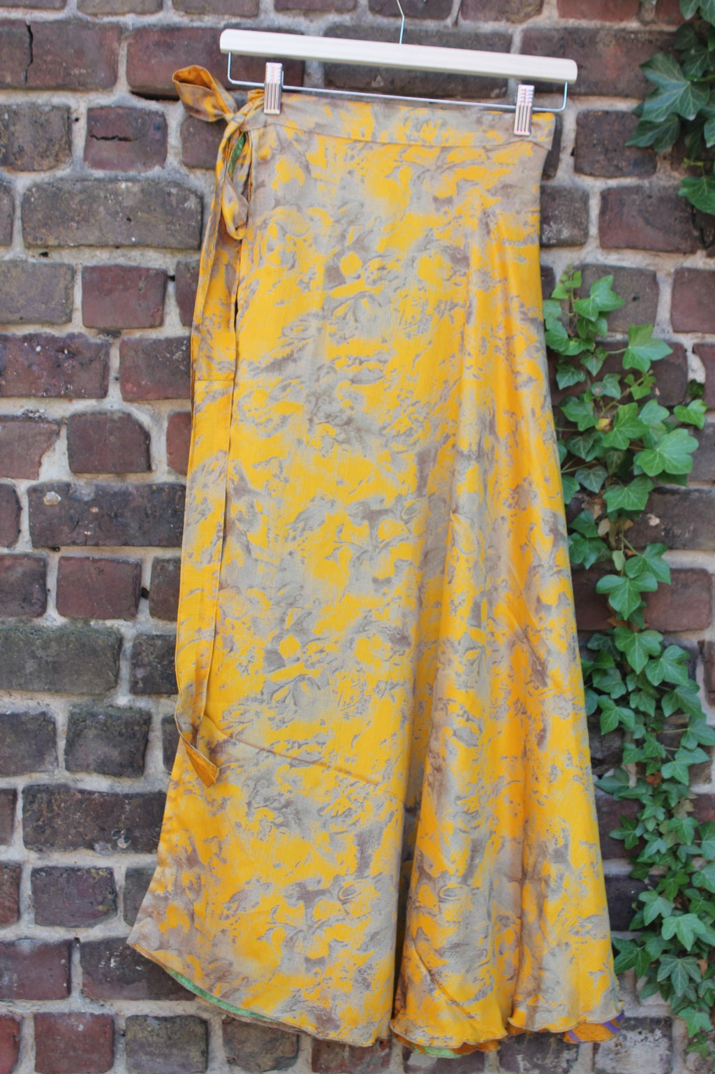 Long reversible skirt