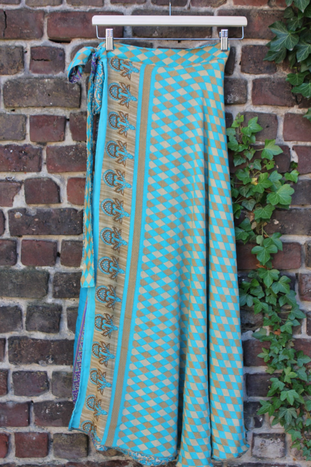 Long reversible skirt
