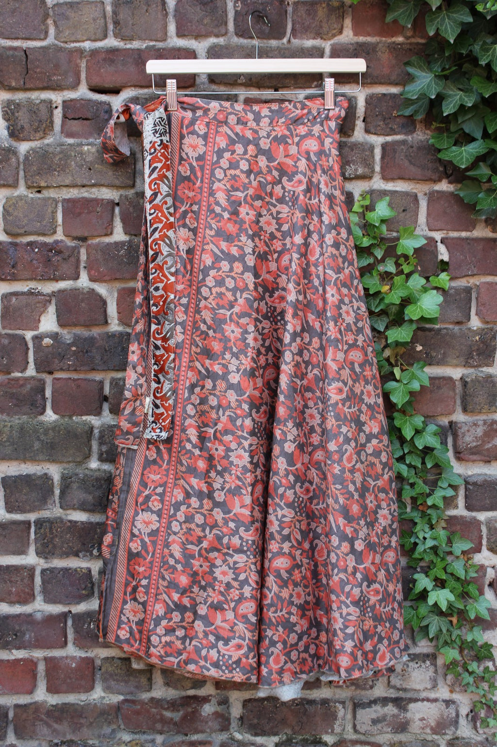 Long reversible skirt