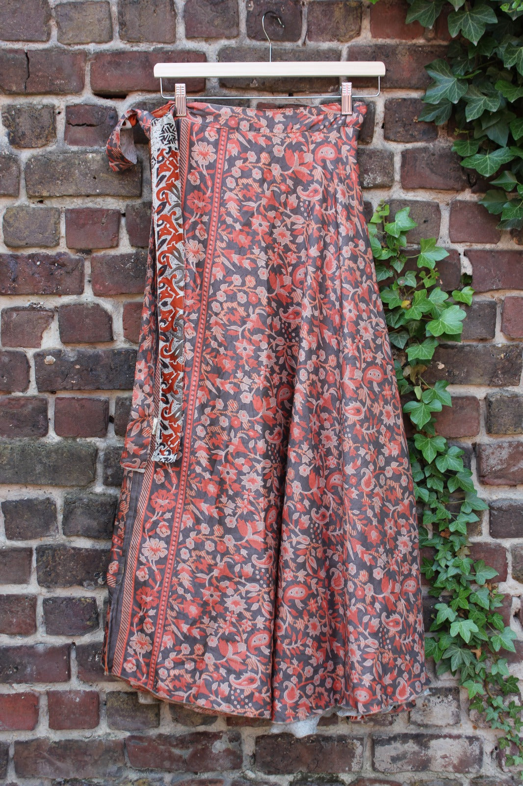 Long reversible skirt