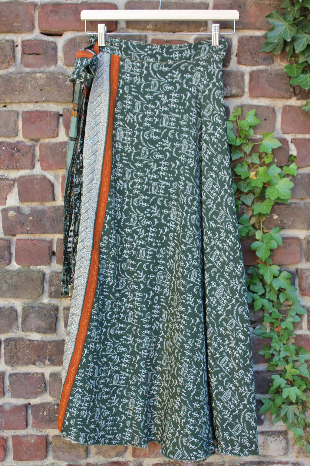 Long reversible skirt