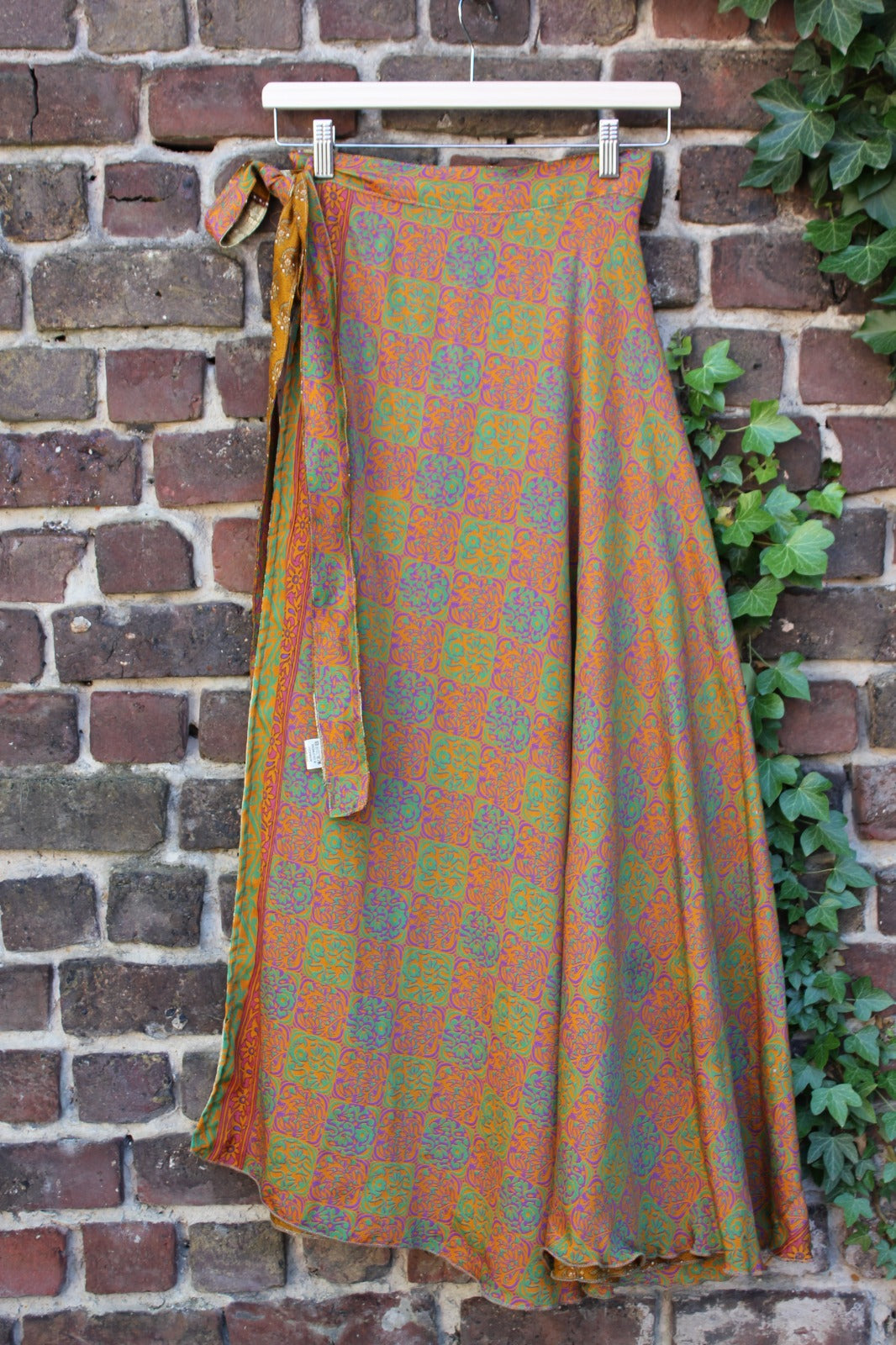 Long reversible skirt
