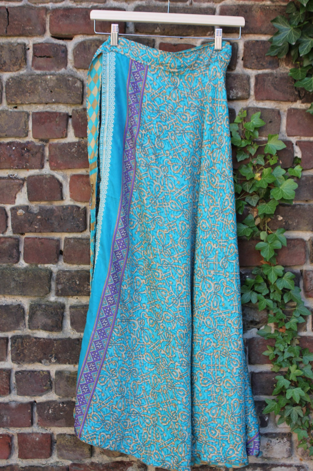 Long reversible skirt