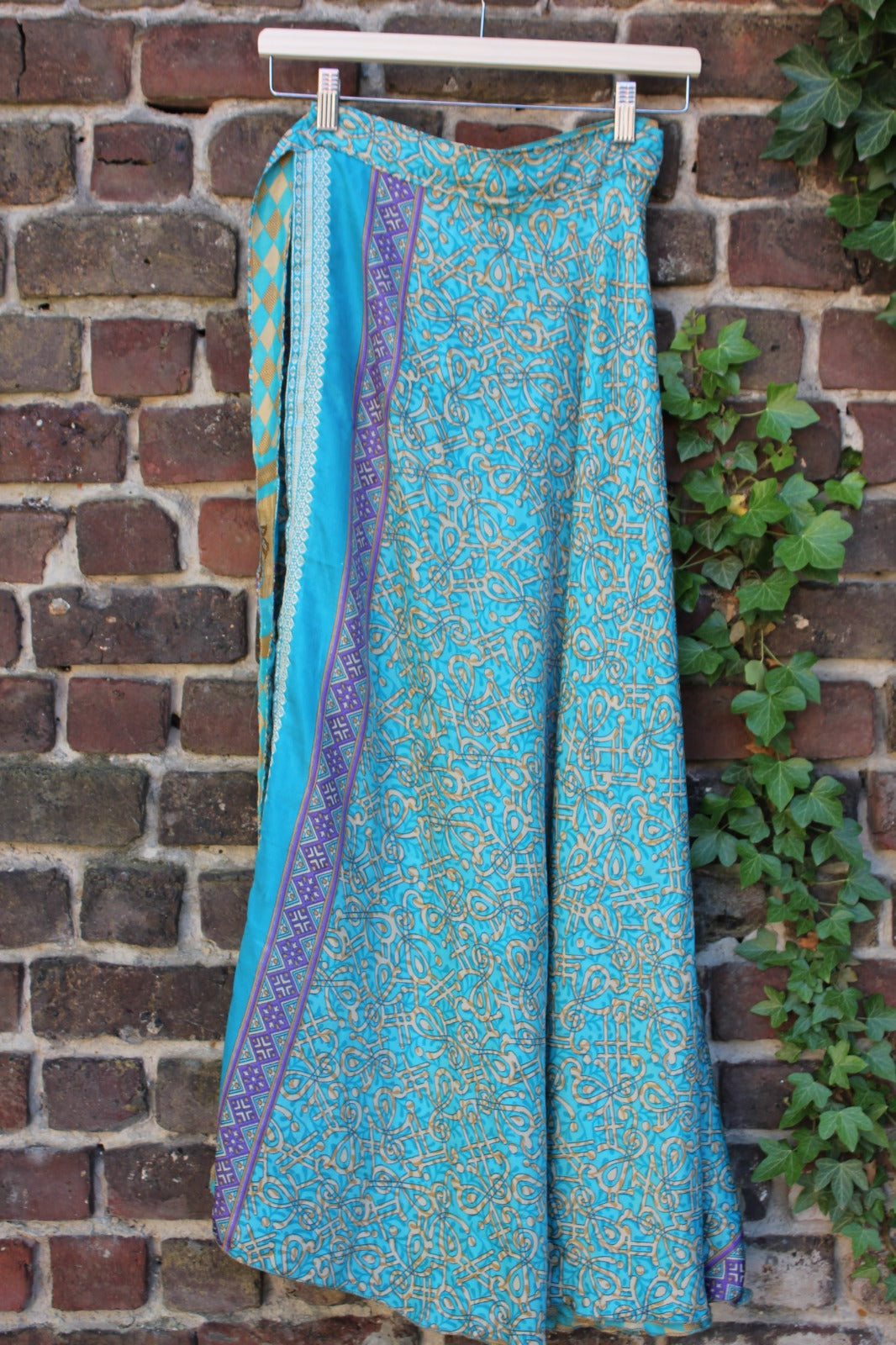 Long reversible skirt
