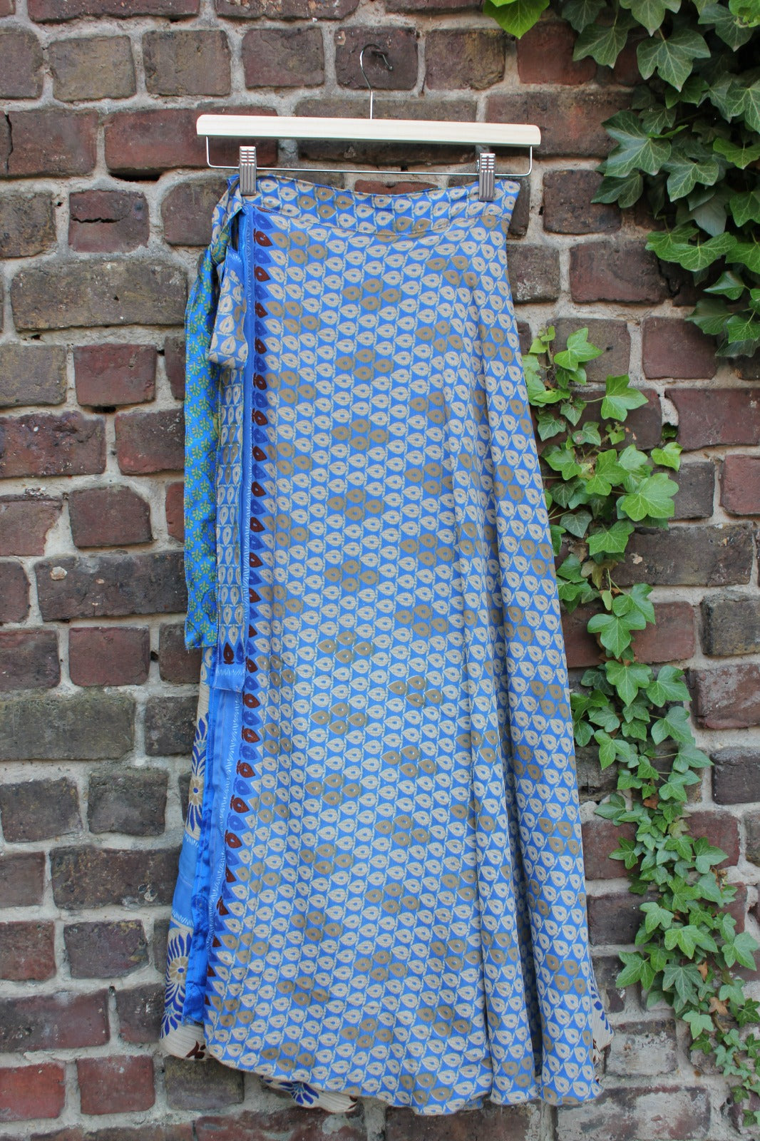 Long reversible skirt