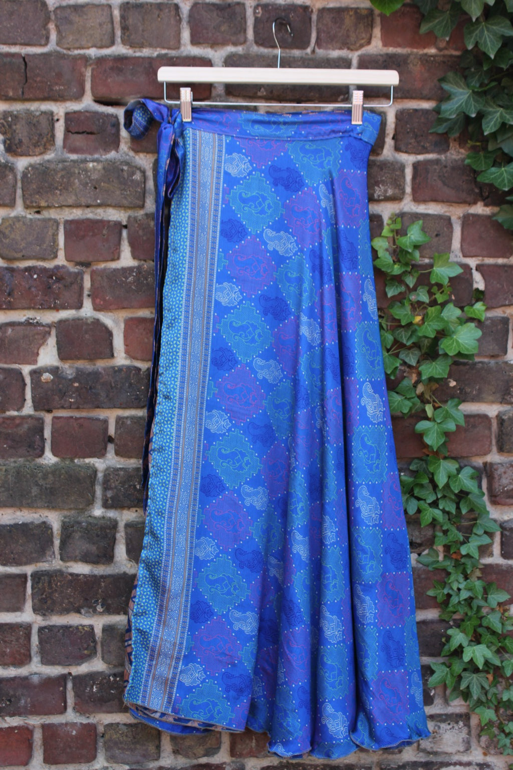 Long reversible skirt