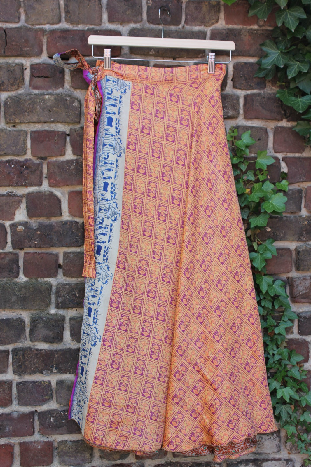 Long reversible skirt