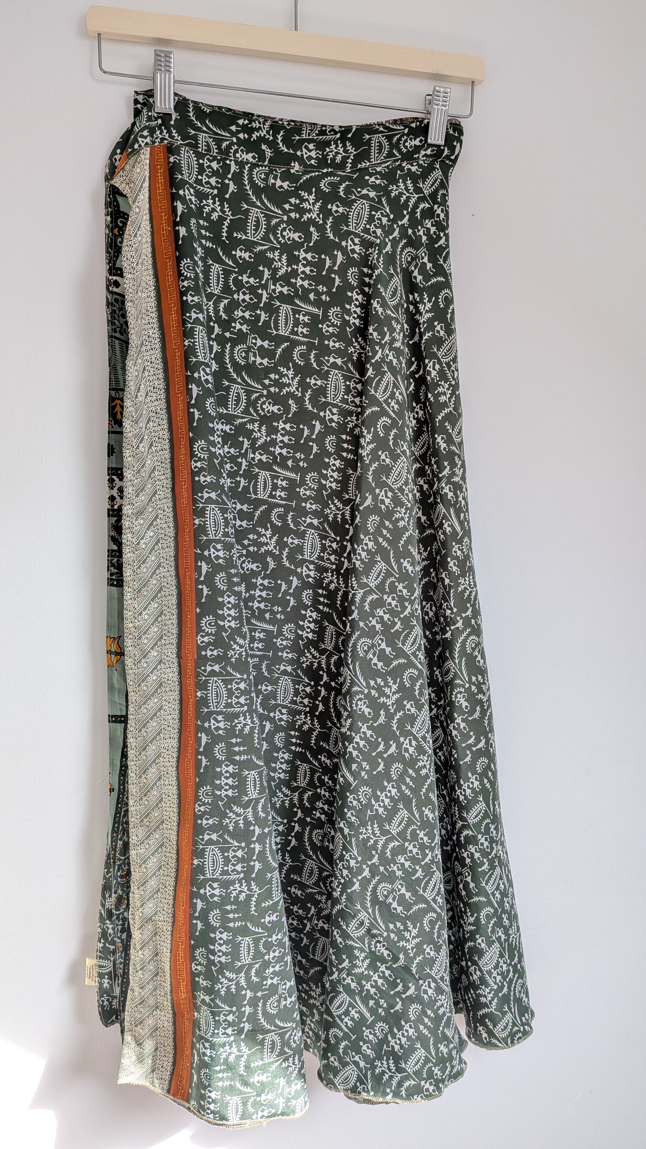 Long reversible skirt