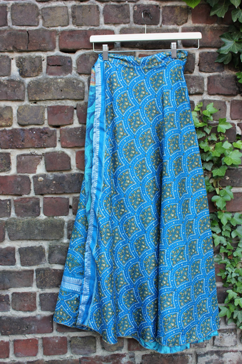 Long reversible skirt